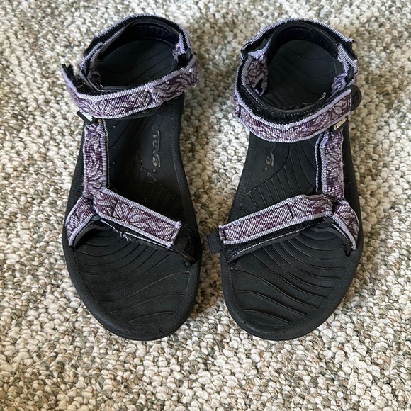 Teva Shoes - Teva River /Rafting Sandals - size 8 🖤💜